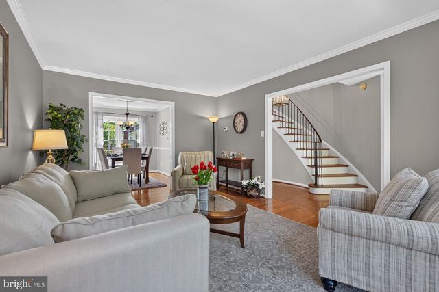 8449 LAKINHURST LN, Springfield, VA 22152
