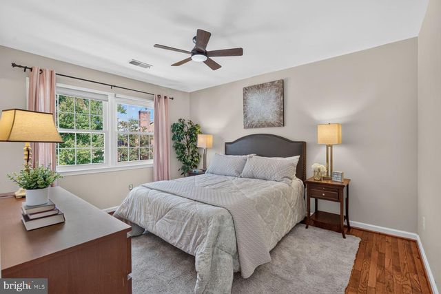 8449 LAKINHURST LN, Springfield, VA 22152