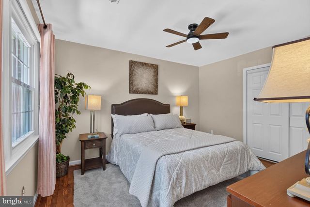 8449 LAKINHURST LN, Springfield, VA 22152