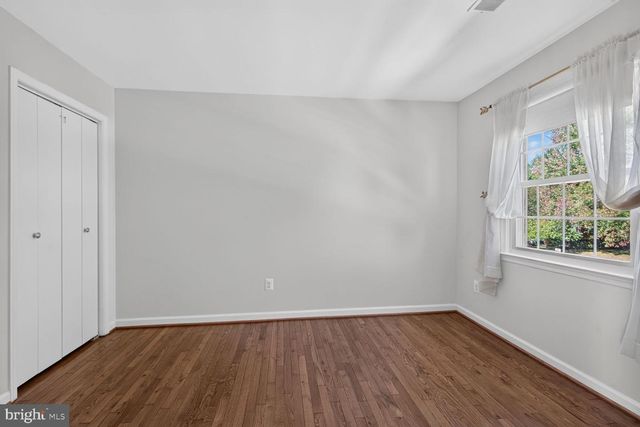 8449 LAKINHURST LN, Springfield, VA 22152
