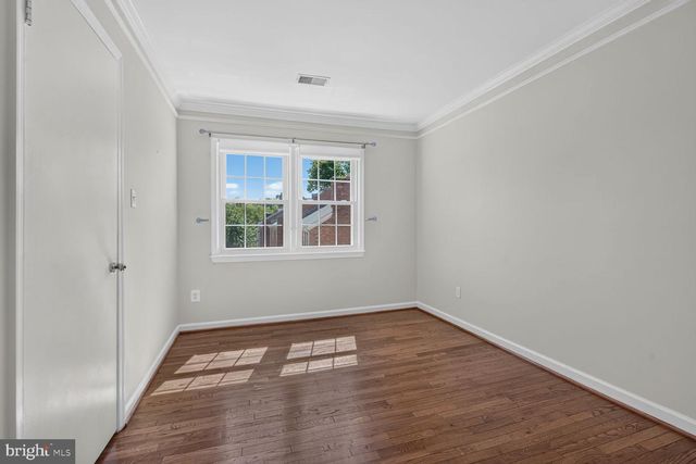 8449 LAKINHURST LN, Springfield, VA 22152