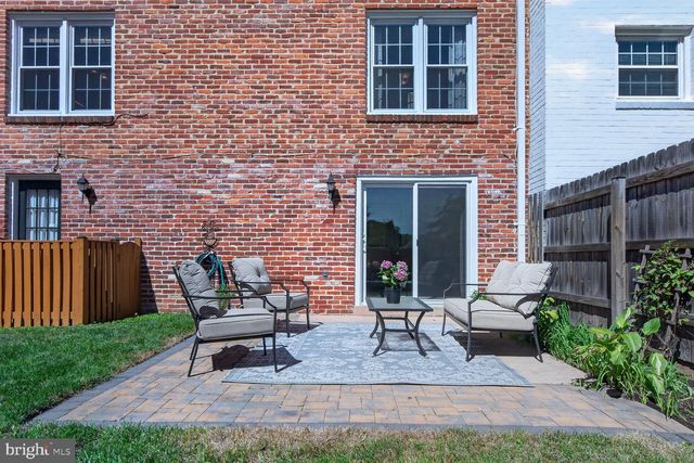 8449 LAKINHURST LN, Springfield, VA 22152