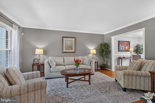 8449 LAKINHURST LN, Springfield, VA 22152