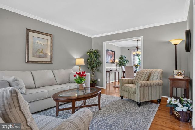 8449 LAKINHURST LN, Springfield, VA 22152