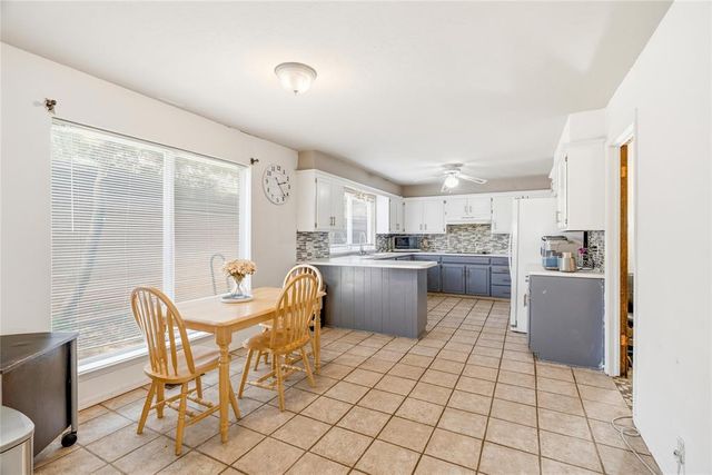 8900 Lansbrook Lane, Oklahoma City, OK 73132