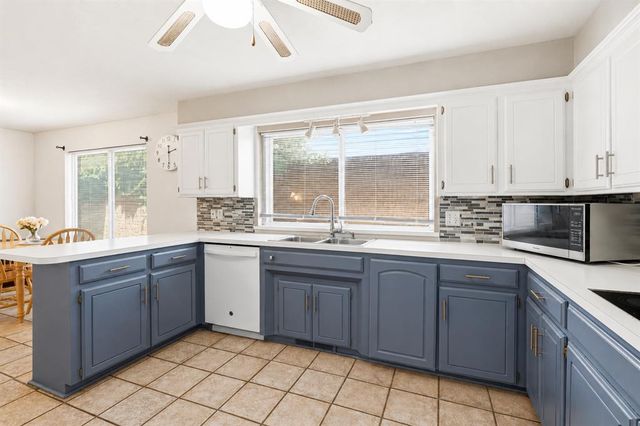 8900 Lansbrook Lane, Oklahoma City, OK 73132