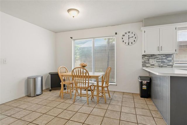 8900 Lansbrook Lane, Oklahoma City, OK 73132