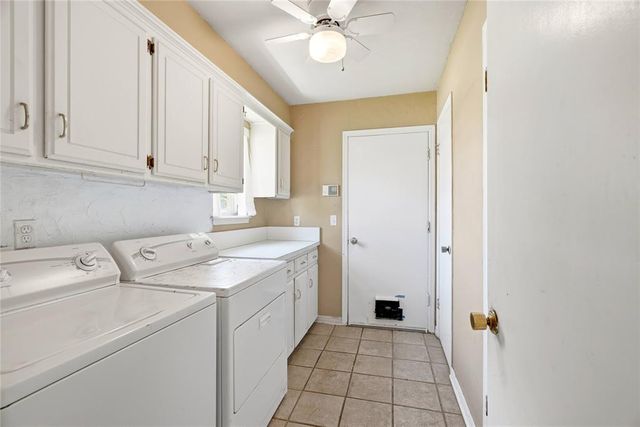8900 Lansbrook Lane, Oklahoma City, OK 73132