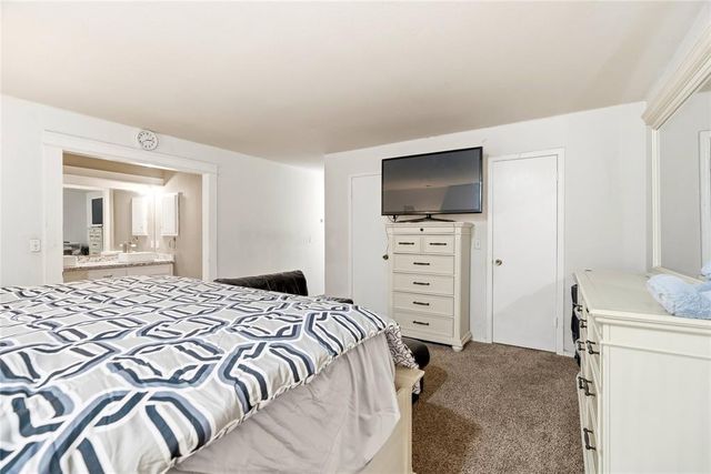 8900 Lansbrook Lane, Oklahoma City, OK 73132
