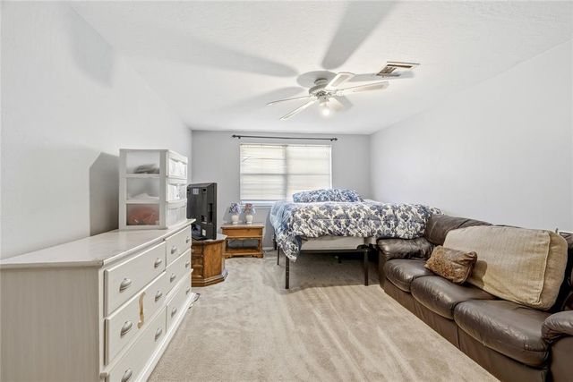 8900 Lansbrook Lane, Oklahoma City, OK 73132