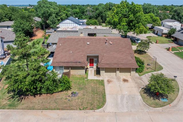 8900 Lansbrook Lane, Oklahoma City, OK 73132