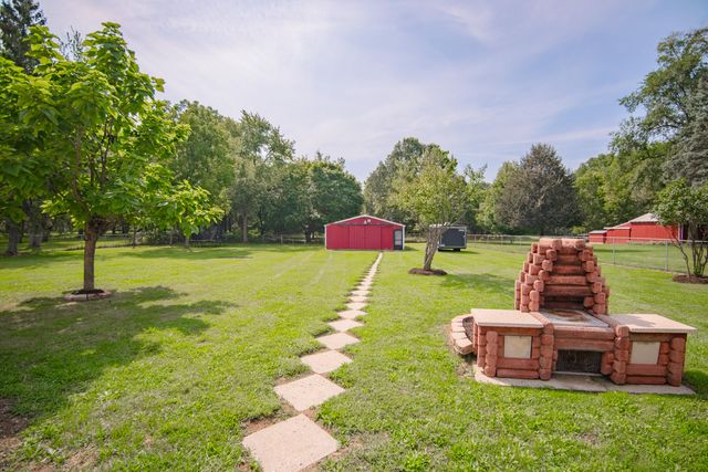 3427 W Shiawassee Avenue, Tyrone Twp, MI 48430