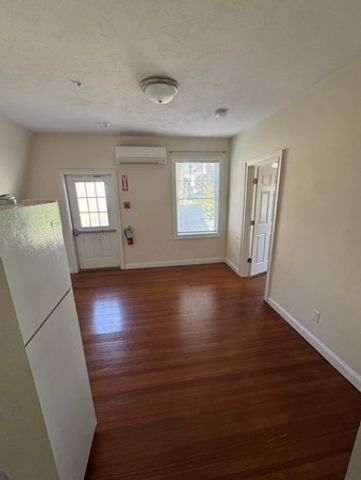 293 Broadway 2R, Methuen, MA 01844