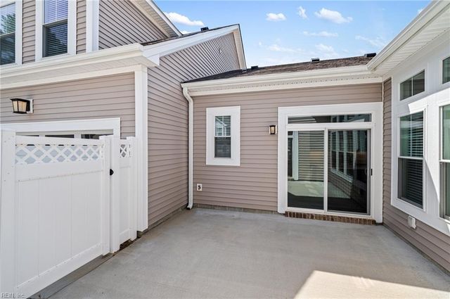 1000 Regal Rd Unit A, Suffolk, VA 23434