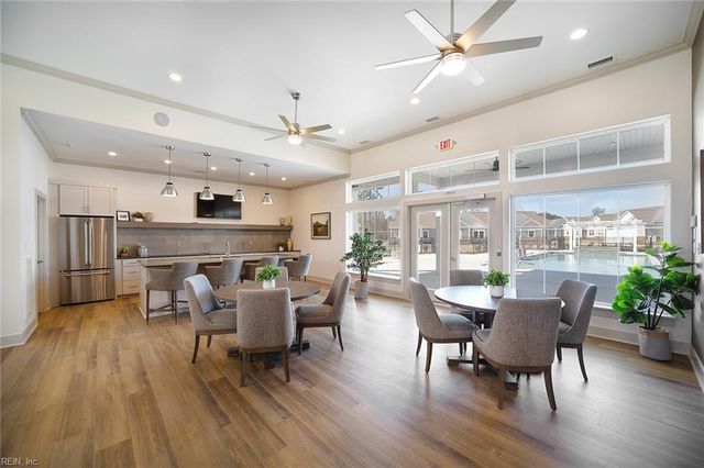 1000 Regal Rd Unit A, Suffolk, VA 23434