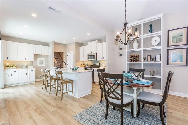 1000 Regal Rd Unit A, Suffolk, VA 23434