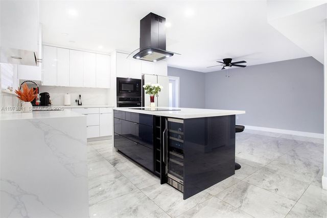 11535 SW 32nd Ln, Miami, FL 33165