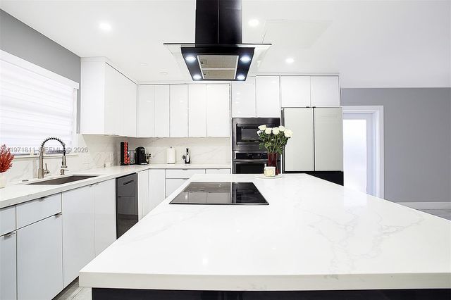 11535 SW 32nd Ln, Miami, FL 33165