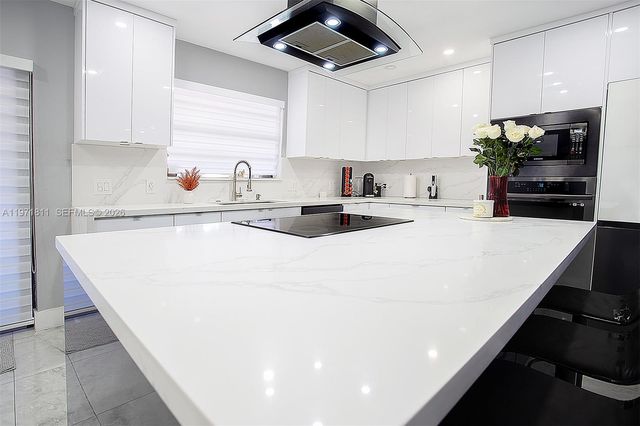 11535 SW 32nd Ln, Miami, FL 33165