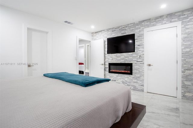 11535 SW 32nd Ln, Miami, FL 33165