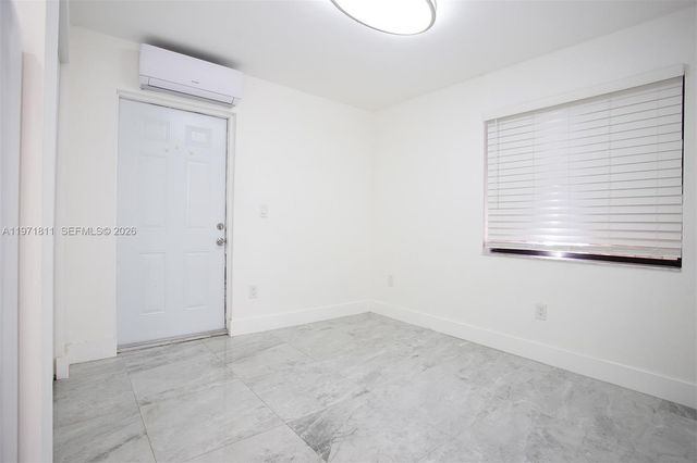 11535 SW 32nd Ln, Miami, FL 33165