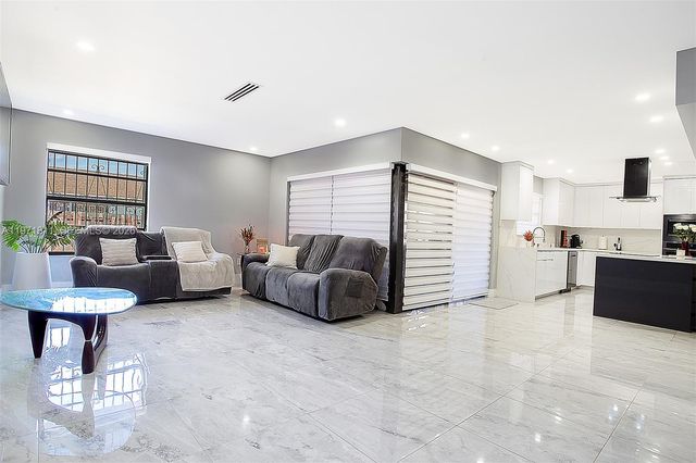 11535 SW 32nd Ln, Miami, FL 33165