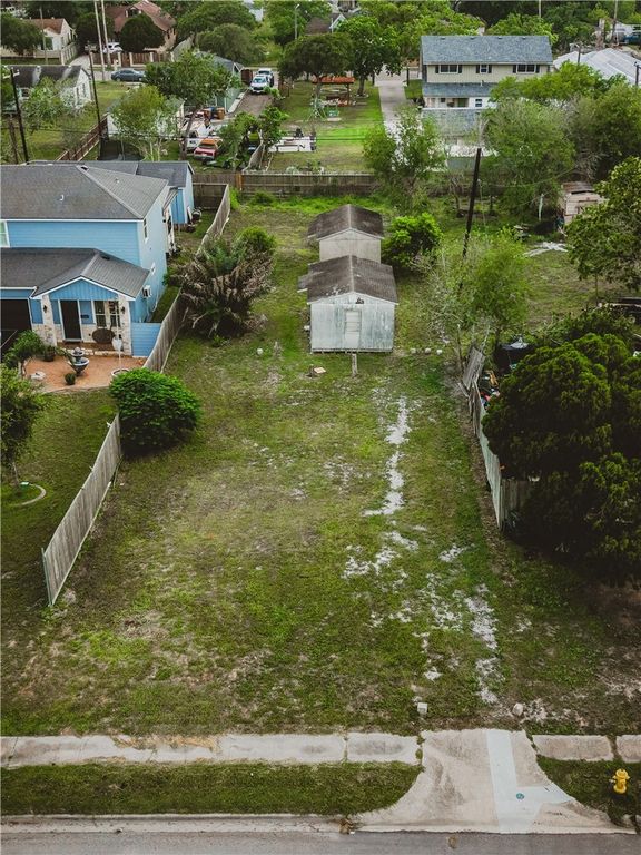 2621 Johanna St, Corpus Christi, TX 78415 — exterior
