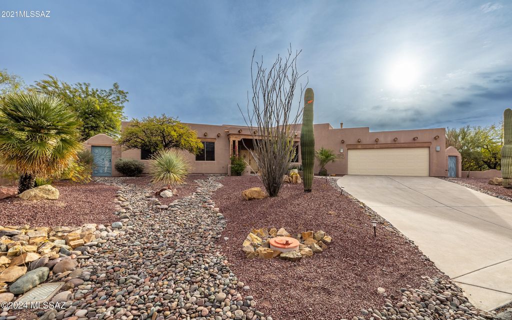 6030 W Ten Star Drive, Tucson, AZ 85713