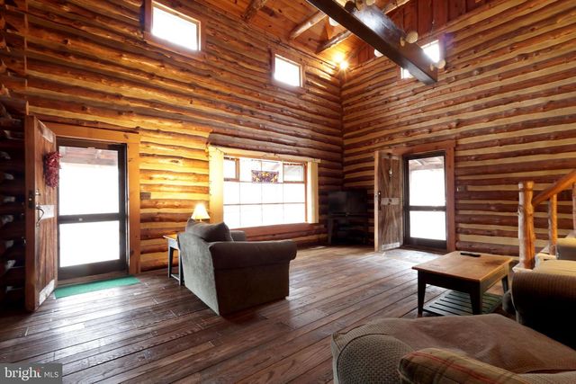 7897 HIGH TAILS DR, Petersburg, PA 16669