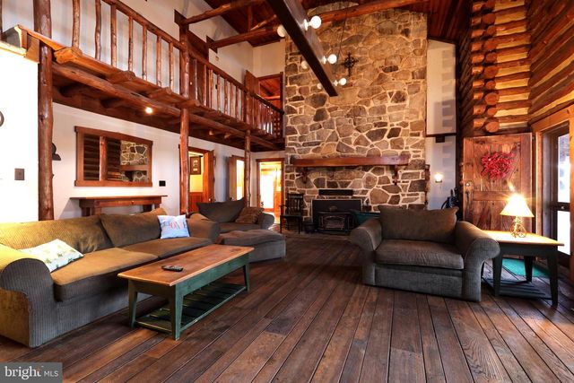 7897 HIGH TAILS DR, Petersburg, PA 16669