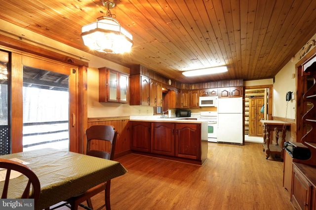 7897 HIGH TAILS DR, Petersburg, PA 16669