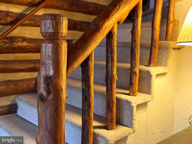 7897 HIGH TAILS DR, Petersburg, PA 16669