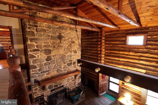 7897 HIGH TAILS DR, Petersburg, PA 16669