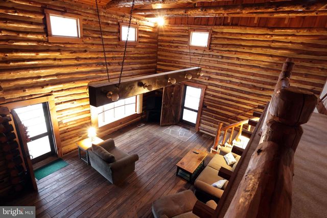 7897 HIGH TAILS DR, Petersburg, PA 16669