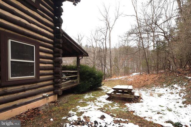 7897 HIGH TAILS DR, Petersburg, PA 16669