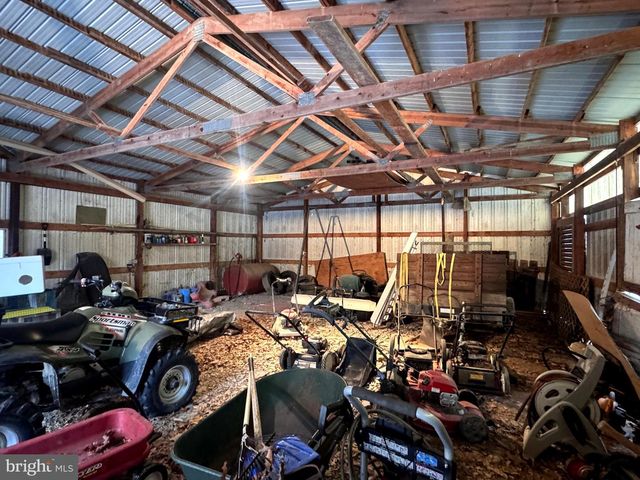 7897 HIGH TAILS DR, Petersburg, PA 16669