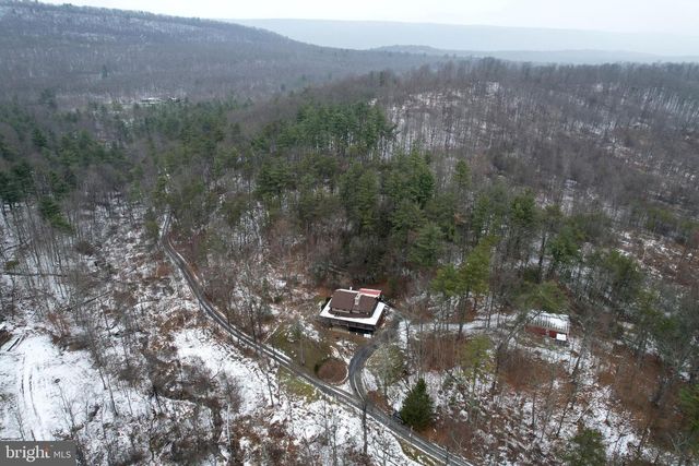 7897 HIGH TAILS DR, Petersburg, PA 16669