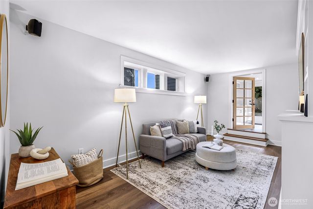 3607 SW Manning Street, Seattle, WA 98126