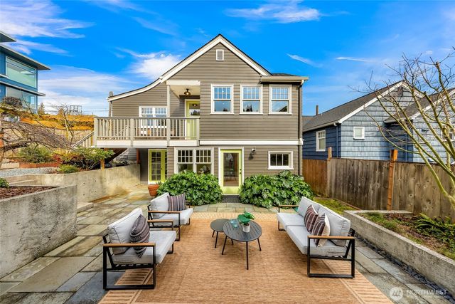 3607 SW Manning Street, Seattle, WA 98126