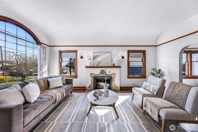 3607 SW Manning Street, Seattle, WA 98126