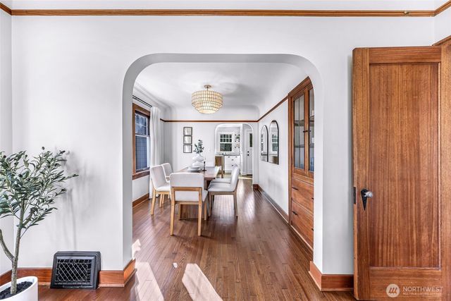 3607 SW Manning Street, Seattle, WA 98126