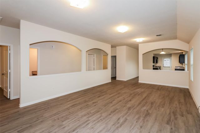 5538 Plantation Forest Drive, Katy, TX 77449