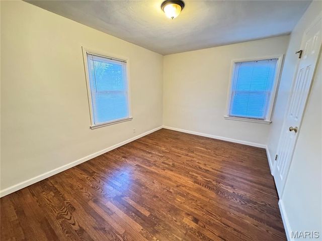 9921 Iveland Drive, Overland, MO 63114