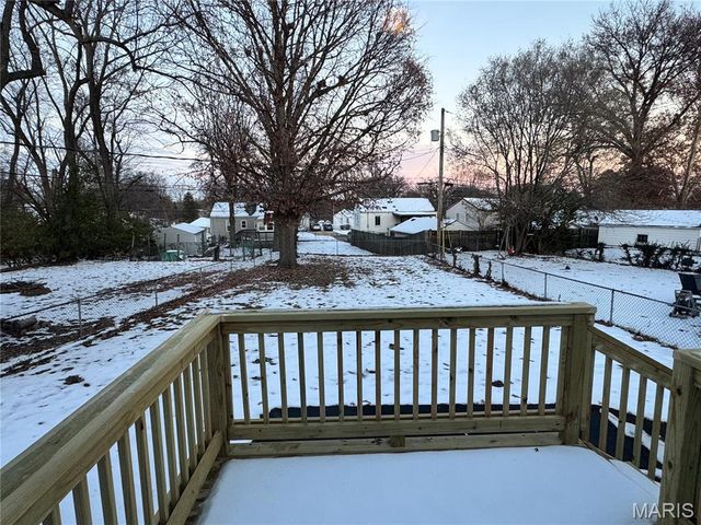 9921 Iveland Drive, Overland, MO 63114