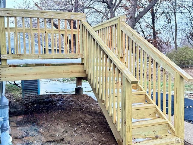 9921 Iveland Drive, Overland, MO 63114