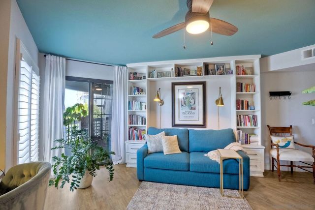 1043 Freedom Court, Del Mar, CA 92014