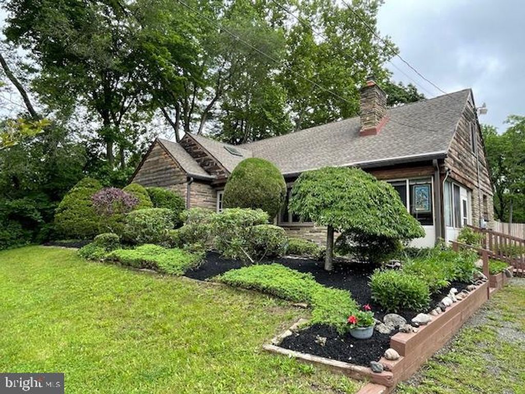 9 CHESTERFIELD GEORGETOWN RD, Chesterfield, NJ 08515