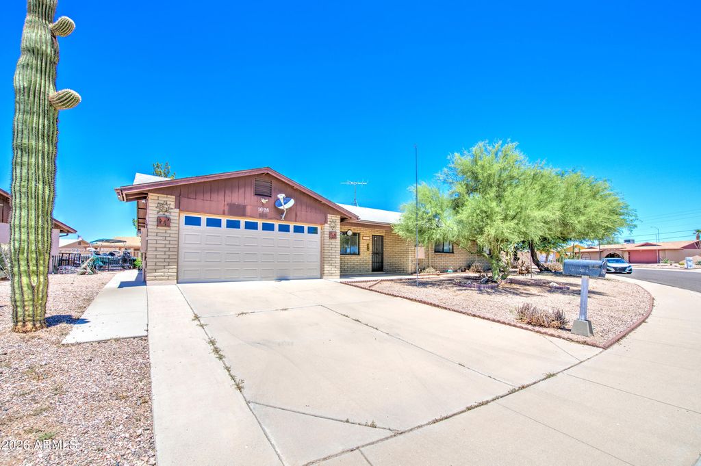 1698 W 15TH Lane, Apache Junction, AZ 85120 — photo 3