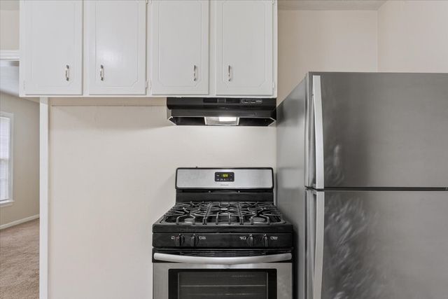 212 Avenue E, Lacy Lakeview, TX 76705