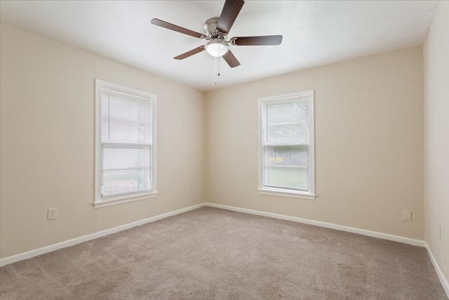 212 Avenue E, Lacy Lakeview, TX 76705